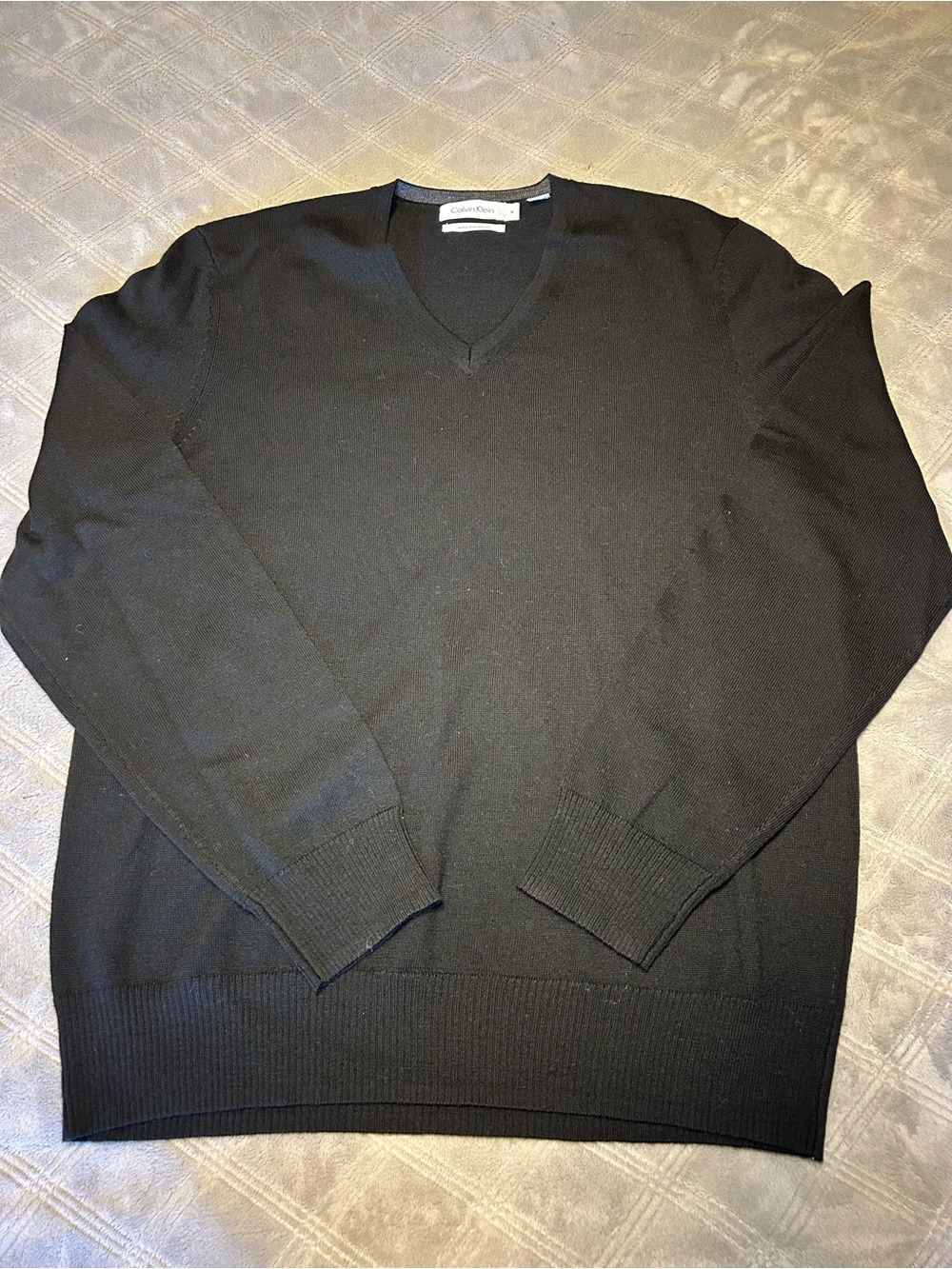 Calvin Klein 100% Fine Merino Wool Black V-Neck Men's Sweater